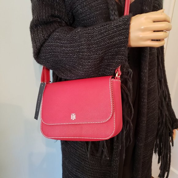 NWT Tommy Hilfiger Red Shoulder Bag. - Picture 13 of 16